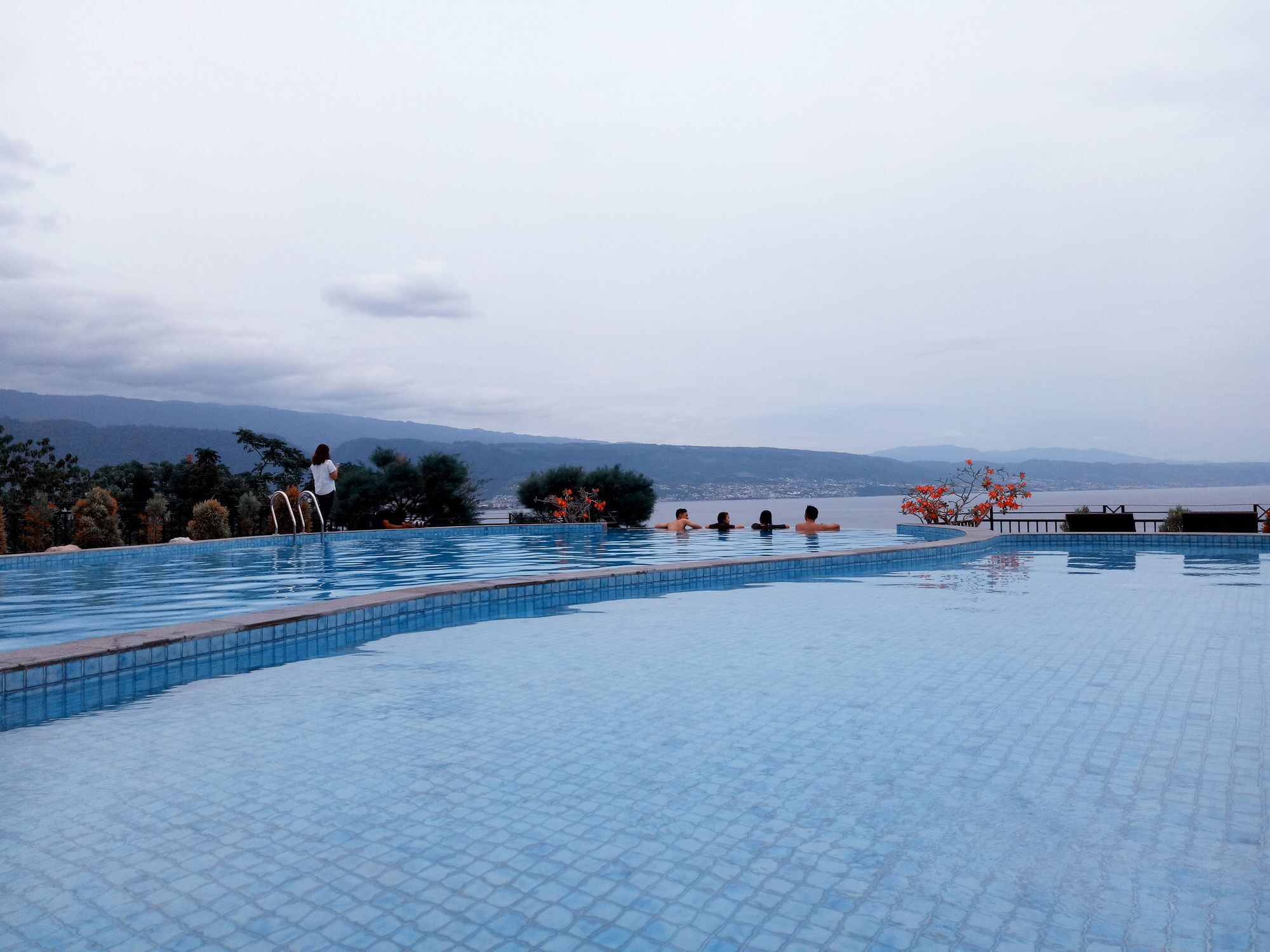 Hotel Santika Luwuk - Sulawesi Tengah Kültér fotó